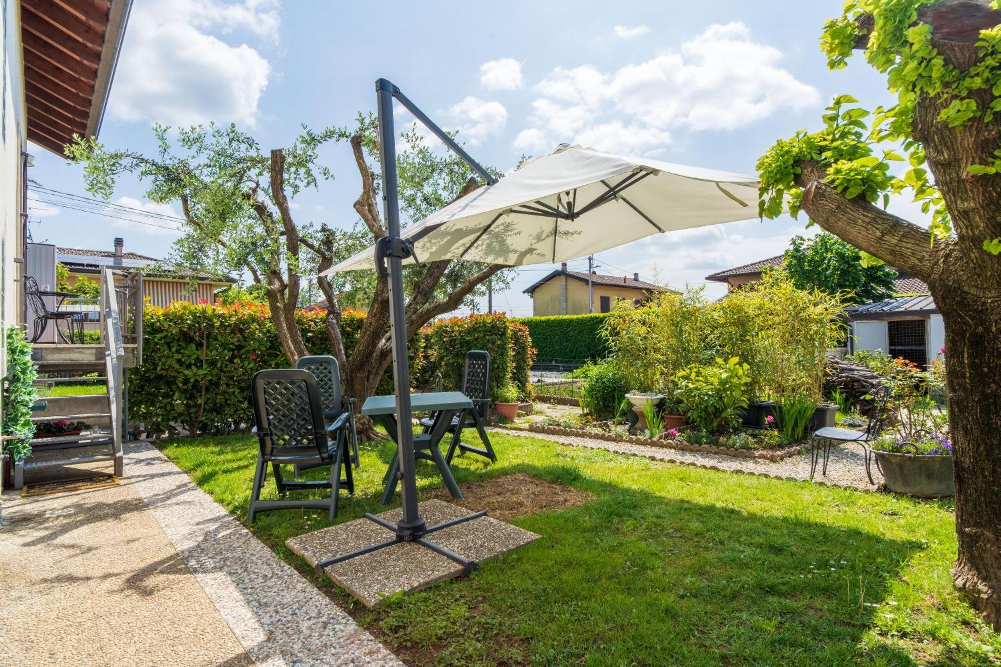 Apartmán Le Rose Venegono Superiore Exteriér fotografie